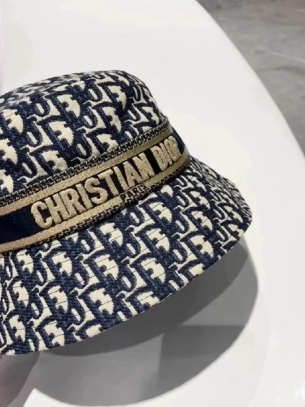Christian Dior Bucket Hat Dior Oblique Jacquard Motif - Picture 3 of 11